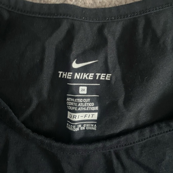 Women’s Nike Tank - Picture 2 of 3